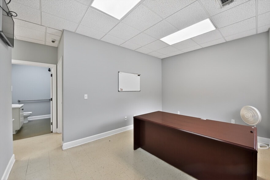 More Photos Of 6950 Hargrove Rd E, Tuscaloosa Office For Lease