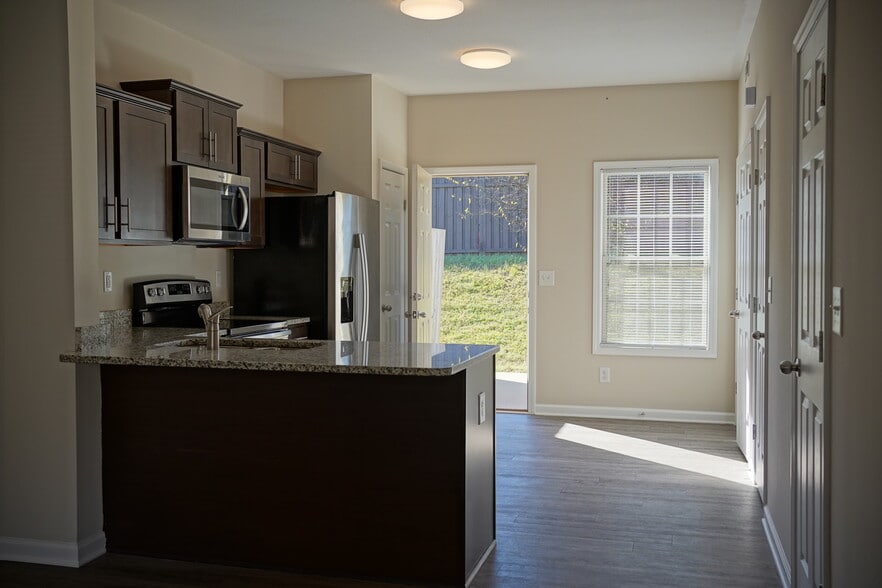 More Photos Of 162 Jack Miller Blvd, Clarksville Apartments For Sale