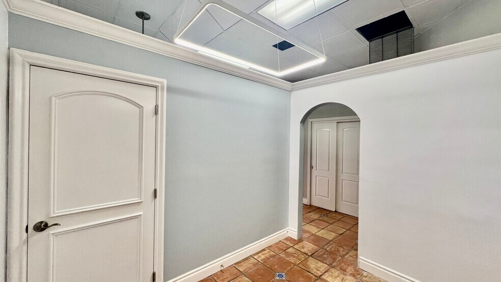 More Photos Of 330 Clematis St, West Palm Beach Storefront Retail Office For Sale