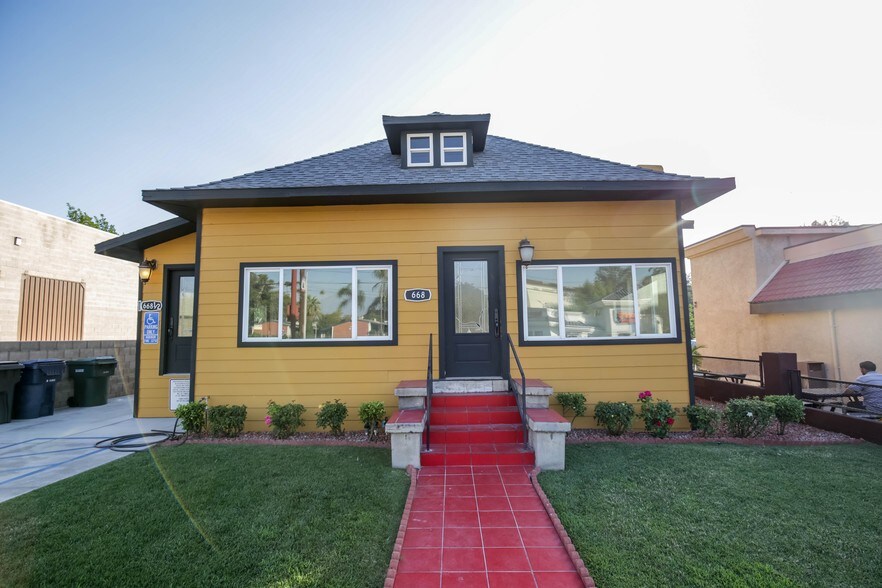 More Photos Of 668 E Redlands Blvd, Redlands Office For Sale