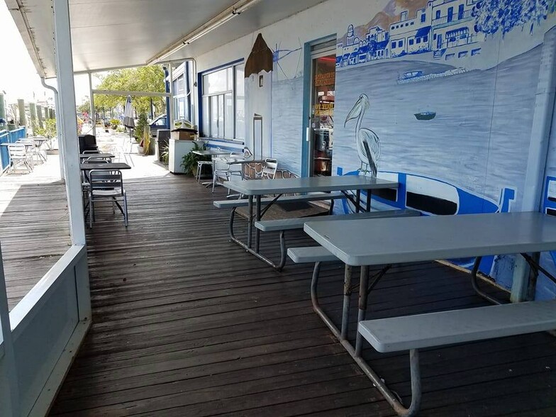 More Photos Of 776 Dodecanese Blvd, Tarpon Springs General Retail For Sale