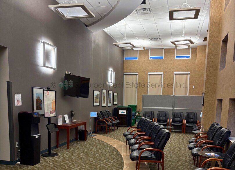 More Photos Of 1541 Riverboat Center Dr, Joliet Medical For Sale