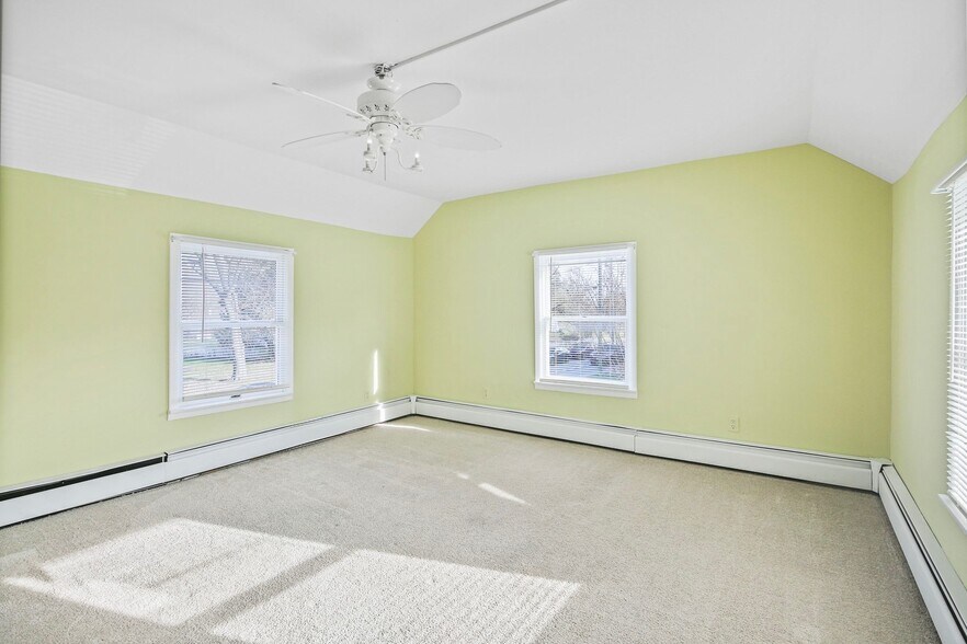 More Photos Of 122 E Main St, Stevensville Office For Sale