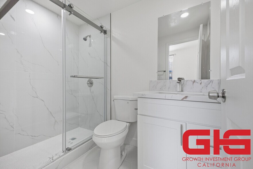 More Photos Of 411-417 N Euclid Ave, Pasadena Apartments For Sale