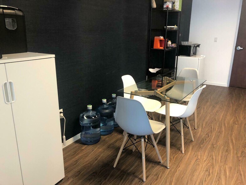 More Photos Of 14 NE 1st Ave, Miami Office For Sale