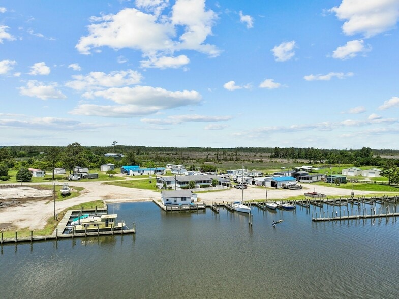 More Photos Of 219 Hill St, Engelhard Marina For Sale