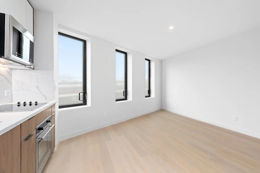 More Photos Of 54-07 Roosevelt Ave, Woodside Apartments For Sale