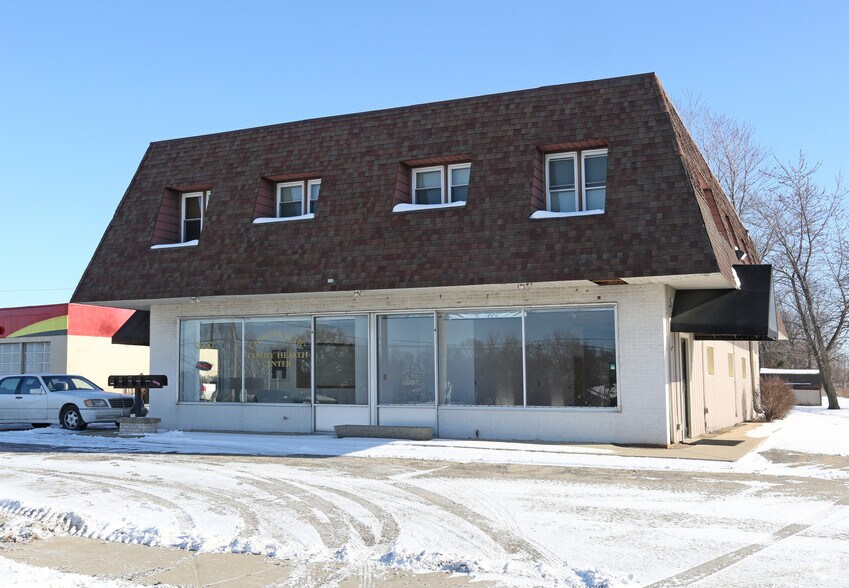 Primary Photo Of 2900 DeKalb Ave, Sycamore Office For Sale