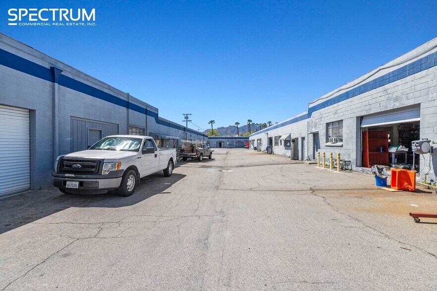 More Photos Of 10035-10043 Canoga Ave, Chatsworth Warehouse For Sale