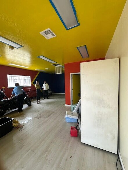 More Photos Of 8201 NW 10th St, Oklahoma City Service Station For Sale