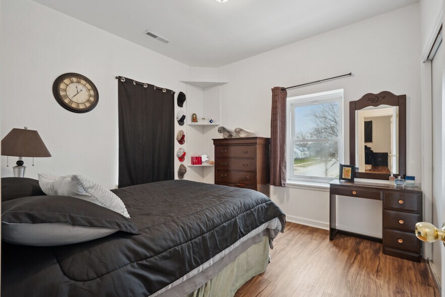 More Photos Of 310 2nd St SE, Dyersville Specialty For Sale