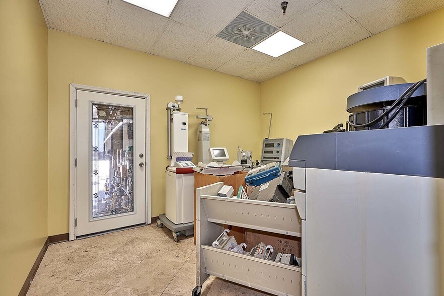 More Photos Of 1115 S Placentia Ave, Fullerton Light Manufacturing For Sale