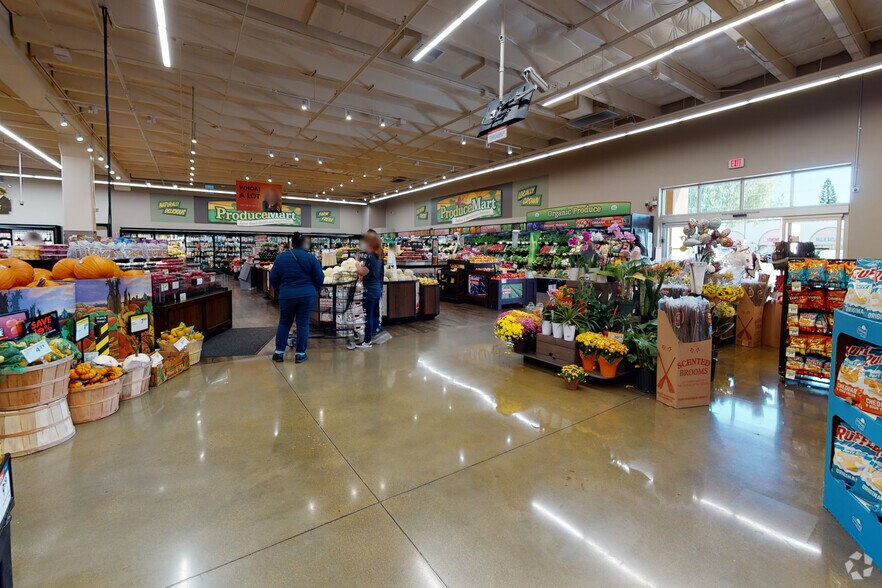 More Photos Of 3111 E Florence Ave, Huntington Park Supermarket For Sale