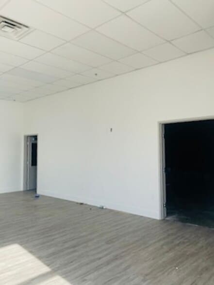 More Photos Of 5151 W Oquendo Rd, Las Vegas Warehouse For Lease