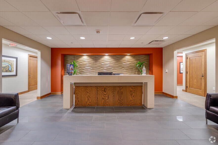 More Photos Of 401 S Boston Ave, Tulsa Office For Lease