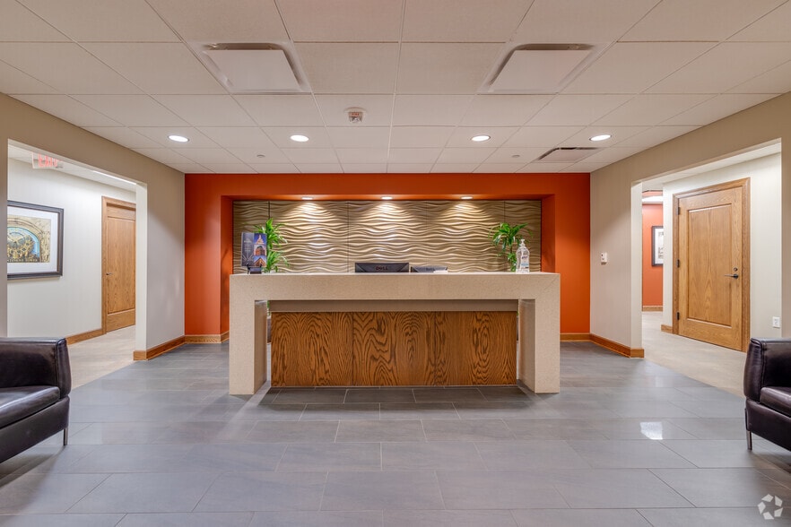 More Photos Of 401 S Boston Ave, Tulsa Office For Lease