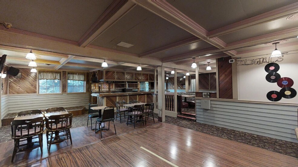 More Photos Of 809 1st St, Cheney Restaurant For Sale