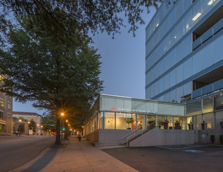 More Photos Of 1 W Court Sq, Decatur Office For Lease
