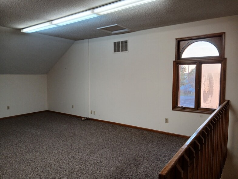 More Photos Of 1001 Eastwind Dr, Westerville Office For Lease