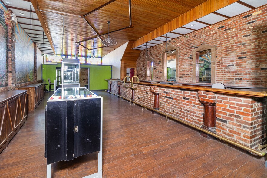 More Photos Of 466 W Main St, Trinidad General Retail For Sale