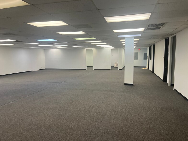 More Photos Of 15403 Vantage Pky E, Houston Unknown For Lease