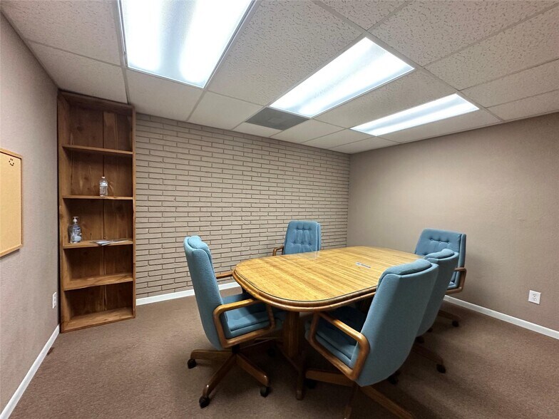 More Photos Of 120 S Charlton St, Woodville Office For Sale