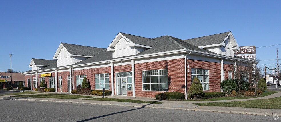More Photos Of 102 Main St, Port Jefferson Storefront For Lease
