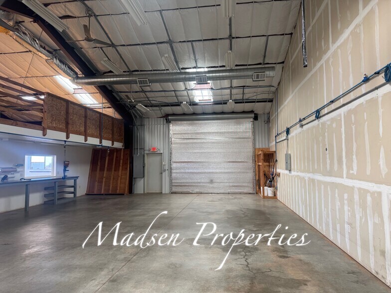 More Photos Of 1115 Ewald Ct, Paradise Manufacturing For Lease