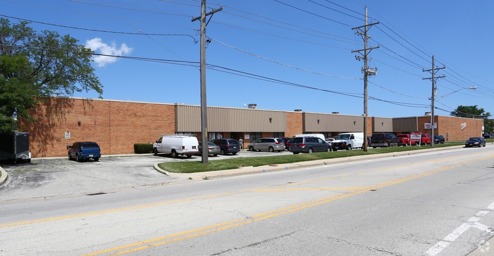 Primary Photo Of 6310-6344 W Gross Point Rd, Niles Warehouse For Lease