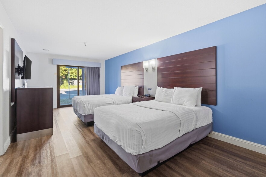 More Photos Of 600 Riverside Ave, Santa Cruz Hotel For Sale