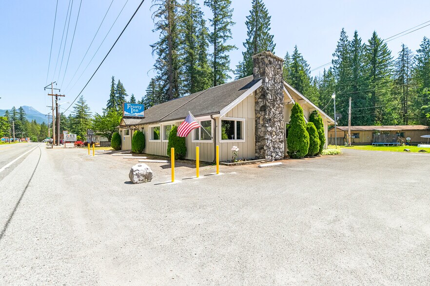 More Photos Of 7461 MT Baker Hwy, Deming General Retail For Sale