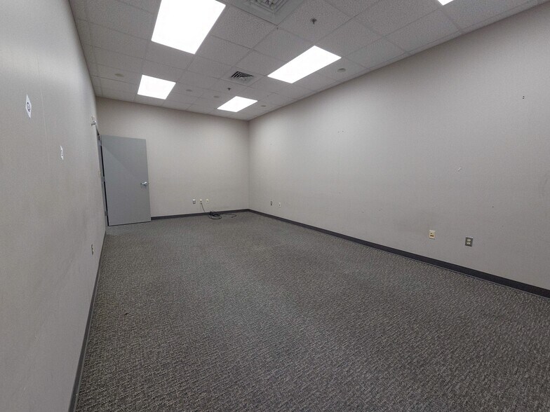 More Photos Of 3943 Highway 90, Pascagoula General Retail For Sale