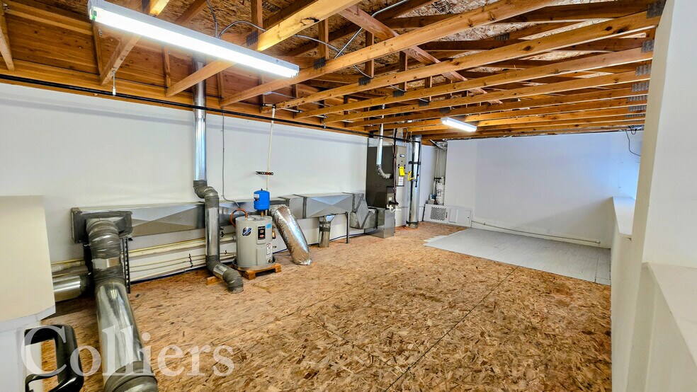 More Photos Of 1270-1300 E Fairview Ave, Meridian Light Distribution For Lease