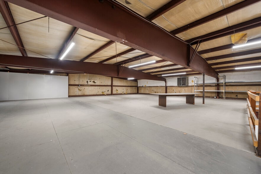 More Photos Of 597 Winthrop St, Taunton Manufacturing For Lease