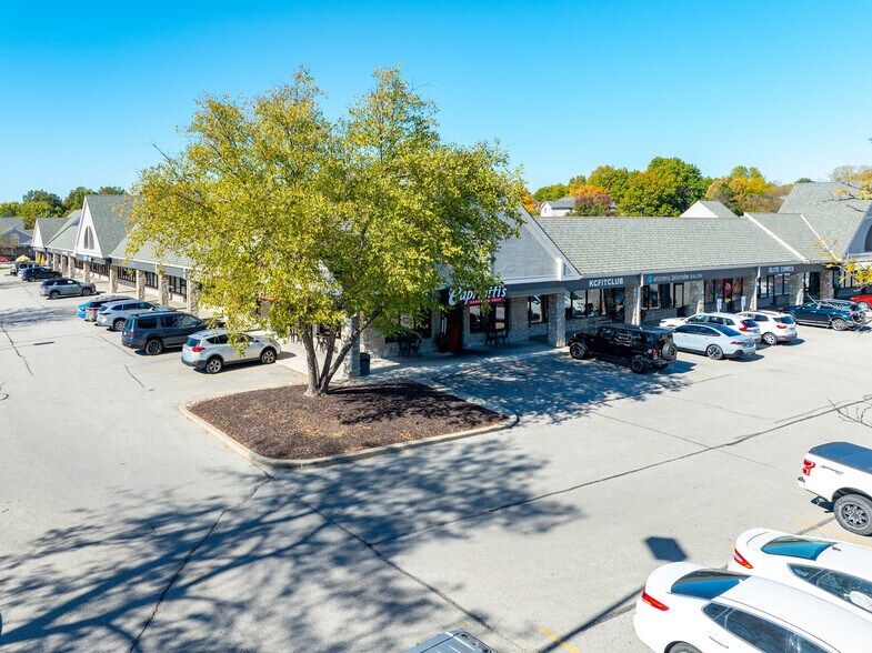 More Photos Of 11800-11922 W 119th St, Overland Park Unknown For Lease