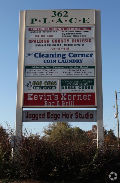 More Photos Of 1570-1584 Williamson Rd, Griffin Storefront Retail Office For Lease