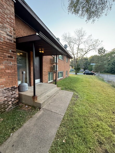 More Photos Of 5035 3rd St NE, Minneapolis Apartments For Sale