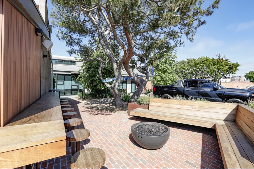 More Photos Of 606-654 Venice Blvd, Venice Loft Creative Space For Lease