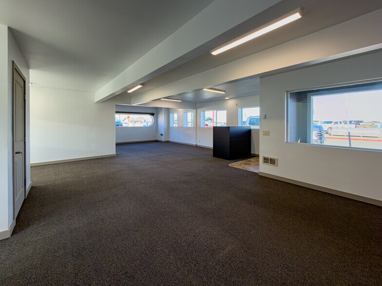 More Photos Of 125 Baltimore Ave SE, Bandon General Retail For Sale