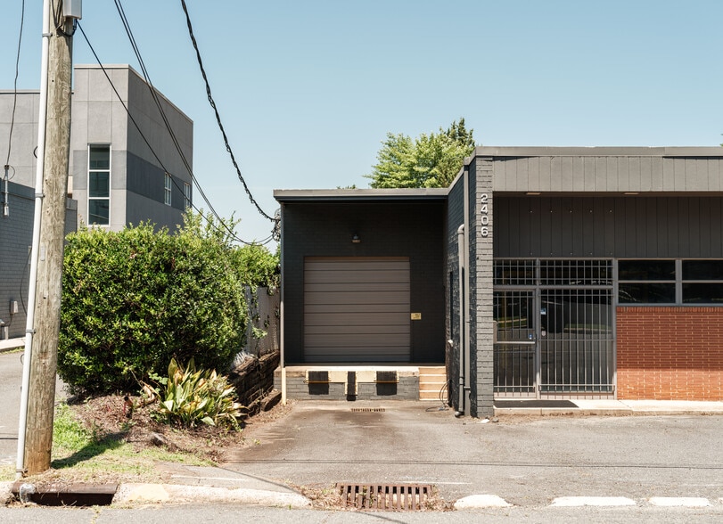 More Photos Of 2400-2406 Dunavant St, Charlotte Unknown For Lease