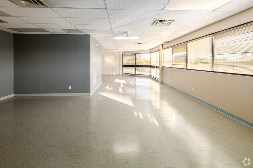 More Photos Of 87 Skyway Ave, Toronto Unknown For Lease