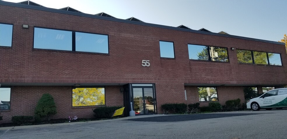 More Photos Of 55 Accord Park Dr, Rockland Coworking Space