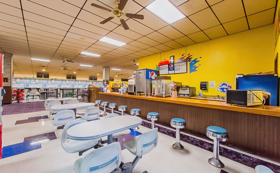 More Photos Of 2701 P Nut Ln, Bloomsburg Bowling Alley For Sale