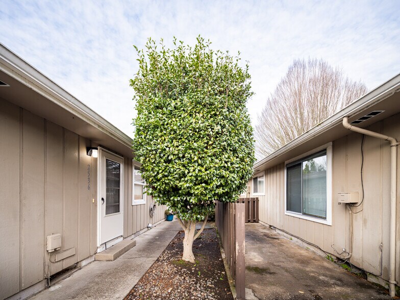 More Photos Of 2522-2556 Simpson St SE, Salem Apartments For Sale