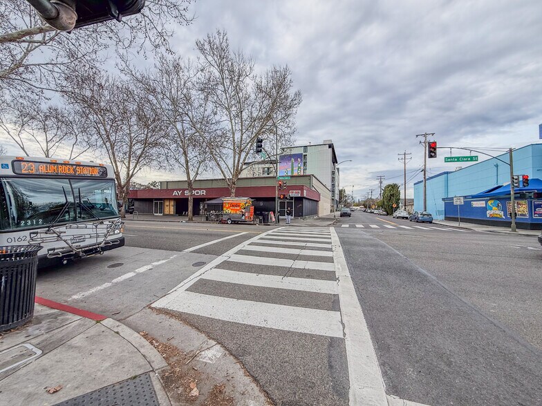 More Photos Of 995 E Santa Clara St, San Jose Storefront For Lease