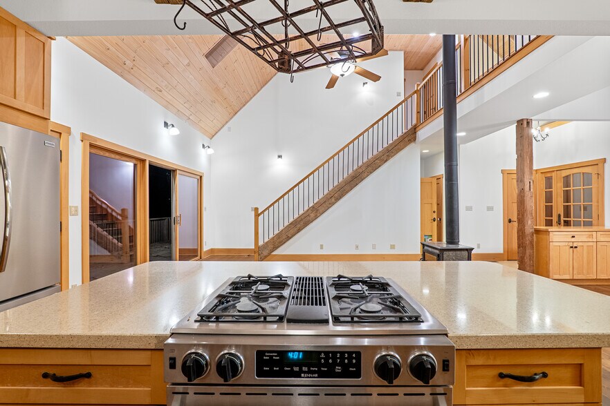 More Photos Of 243 Ridgeline Dr, Brevard Specialty For Sale