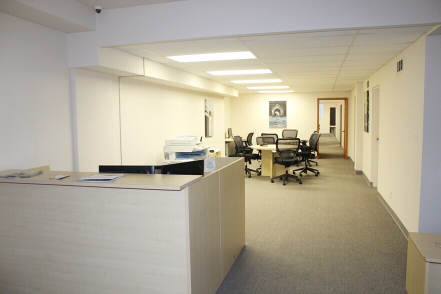 More Photos Of 6252 N Lincoln Ave, Chicago Office For Lease