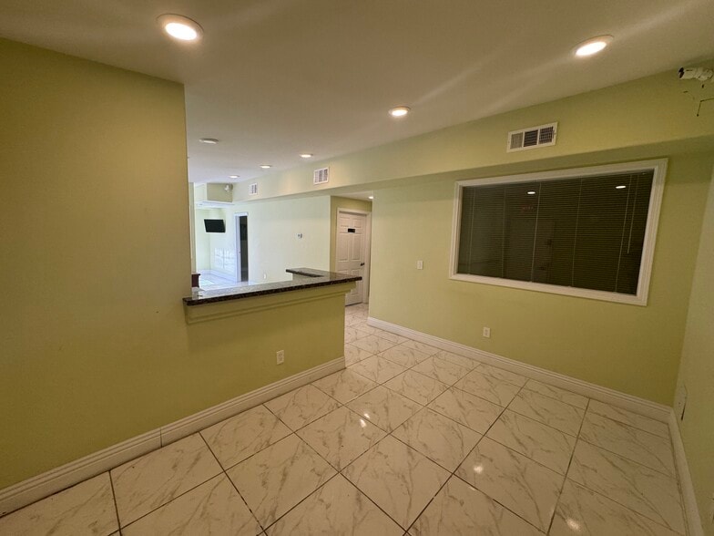 More Photos Of 1610 E Sahara Ave, Las Vegas Freestanding For Lease