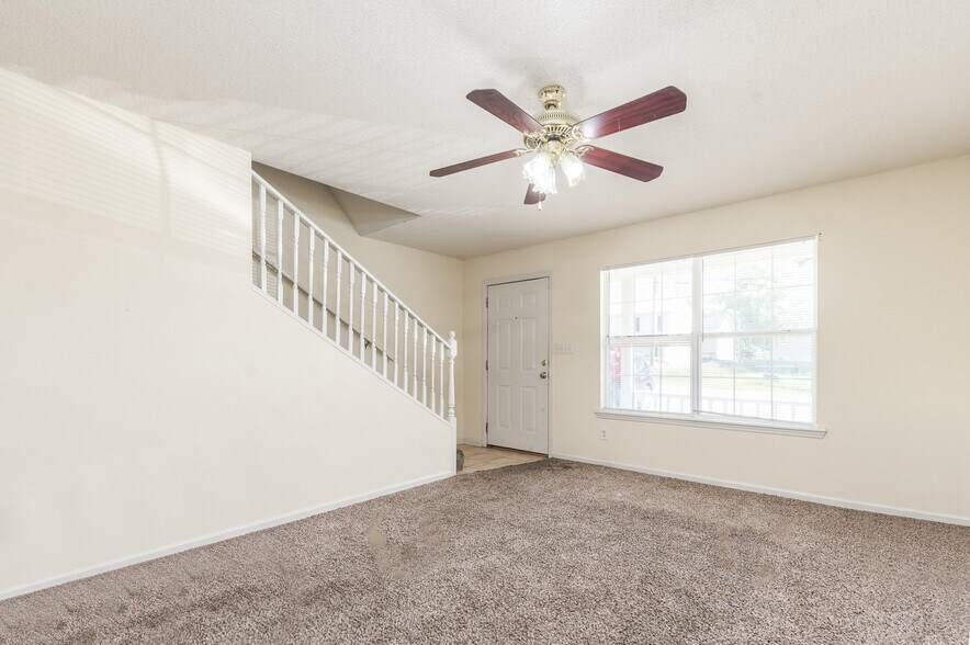 More Photos Of 1533 Woodard St, Valdosta Apartments For Sale