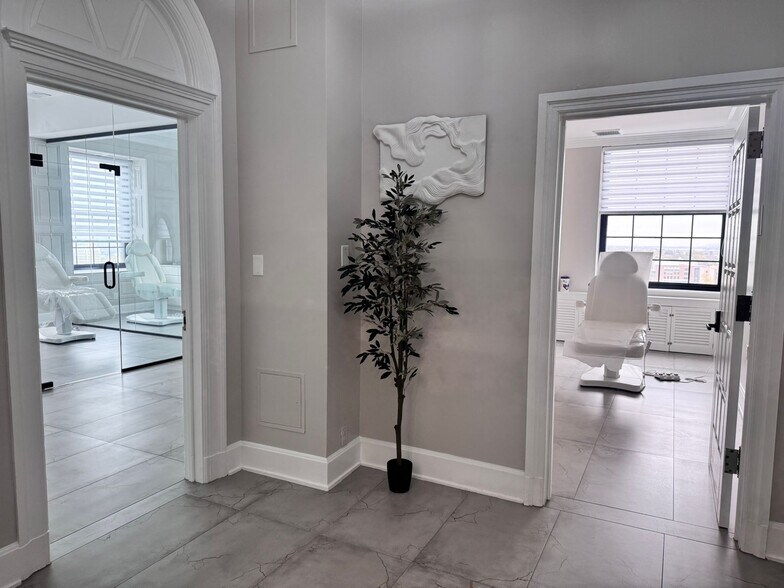 More Photos Of 35 Journal Sq, Jersey City Medical For Lease